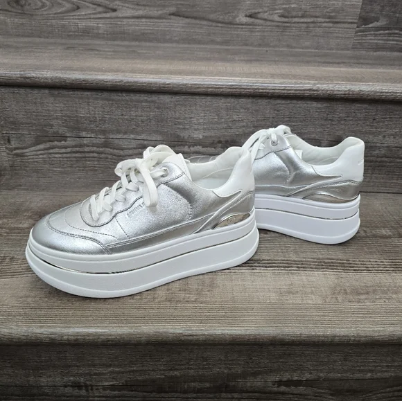 Michael Kors Women's silver and White platform Sneakers size 7.5 - Picture 2 of 9